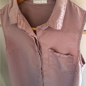 Women's Be Cool Sleeveless button up Pink Top